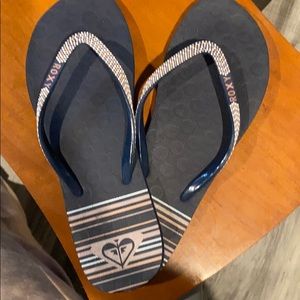 ROXY flip flops size 10